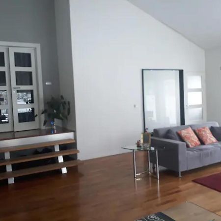 Rum I Fint Villa Naera Centrum Jönköping Buitenkant foto