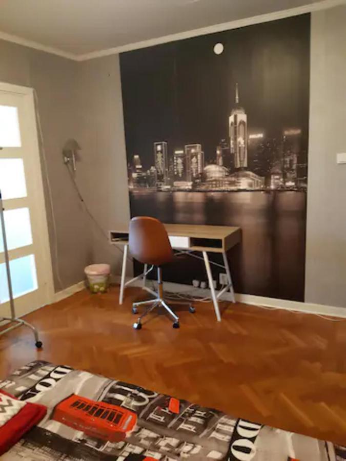 Rum I Fint Villa Naera Centrum Jönköping Buitenkant foto